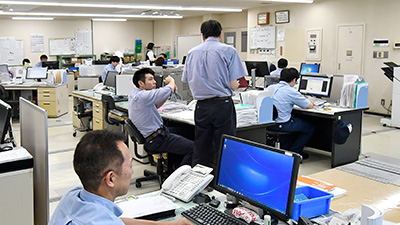 金型センター（受注・設計・技術サービス）