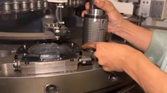 Pasang toolnya kepada turret Vulcan