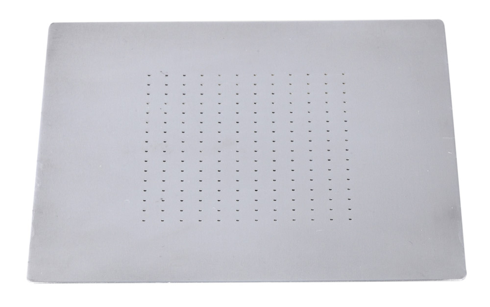 穴径が細いため、連続して打ち抜き加工を行うとパンチが折損するリスクが高く、安定した加工が難しい。