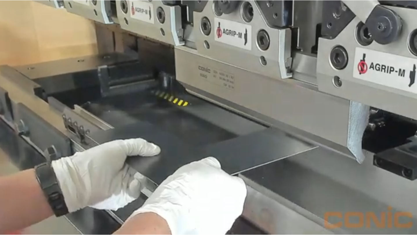 R曲げコーナー金型